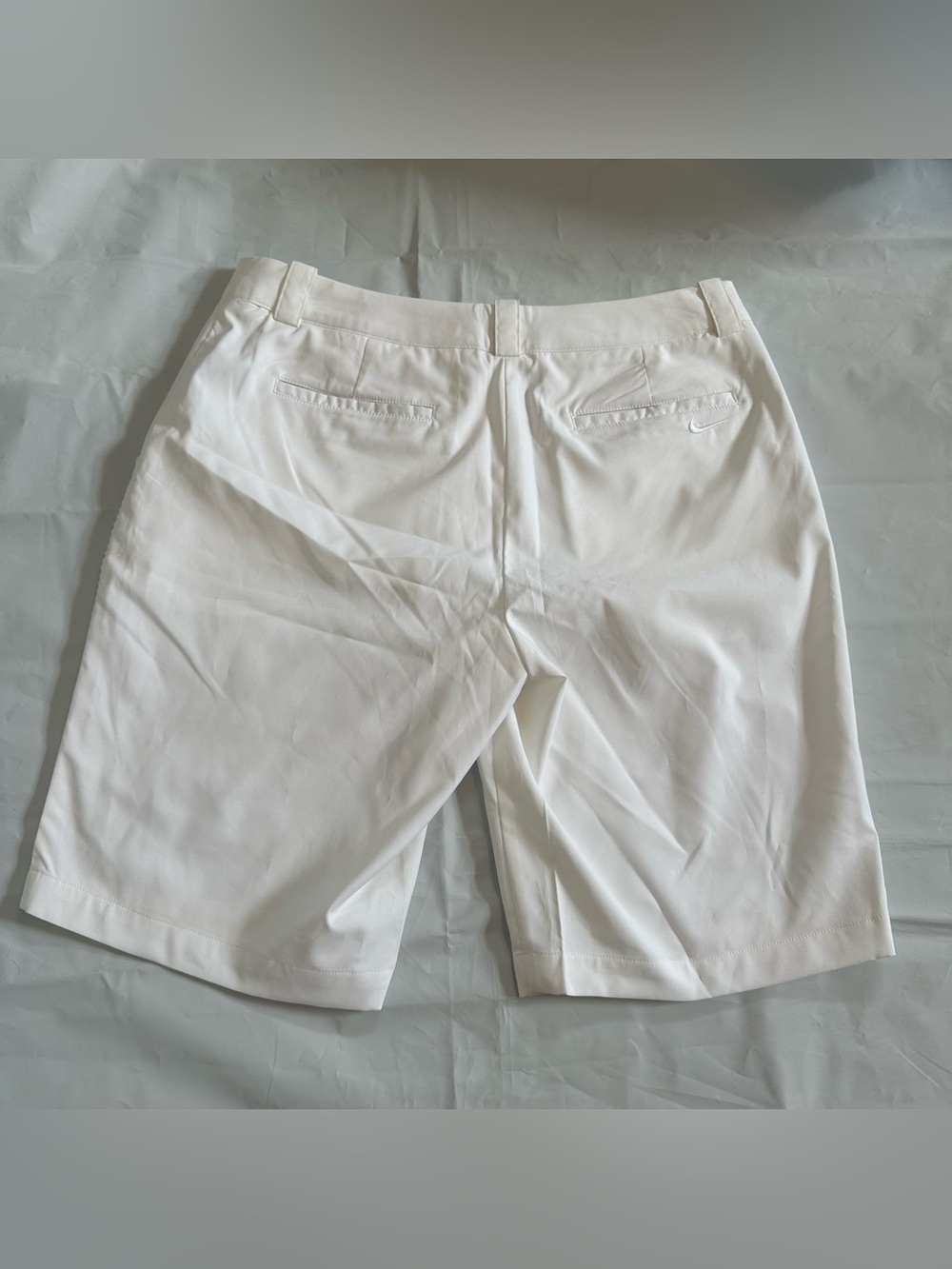🤍⛳ Nike Golf Tour Performance Women’s Golf Shorts – Size 10 Medium ⛳🤍 - Picture 2 of 6